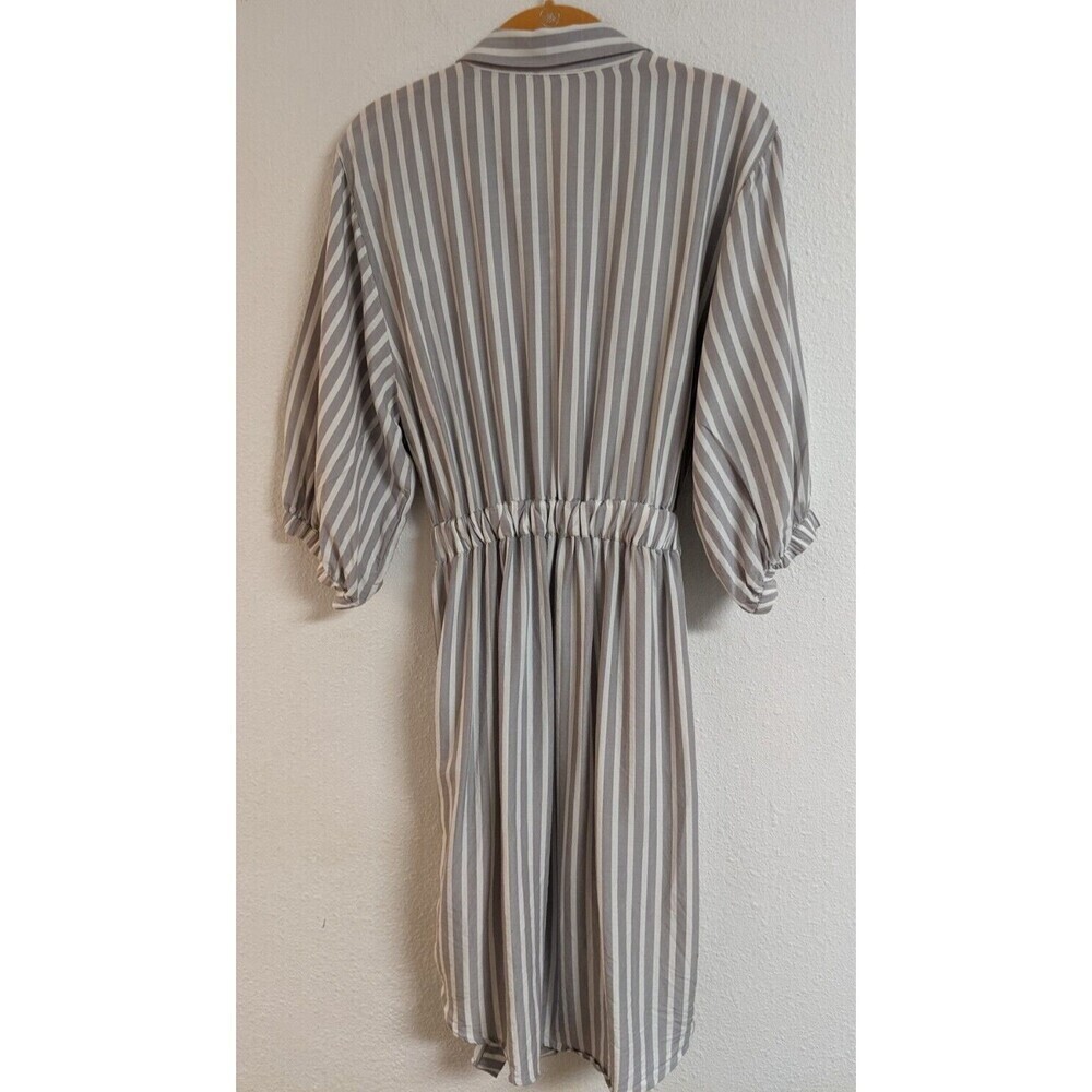 Women's Ann Taylor Loft Lounge Gray & White Striped Button Front Belted Dress M - Picture 2 of 11